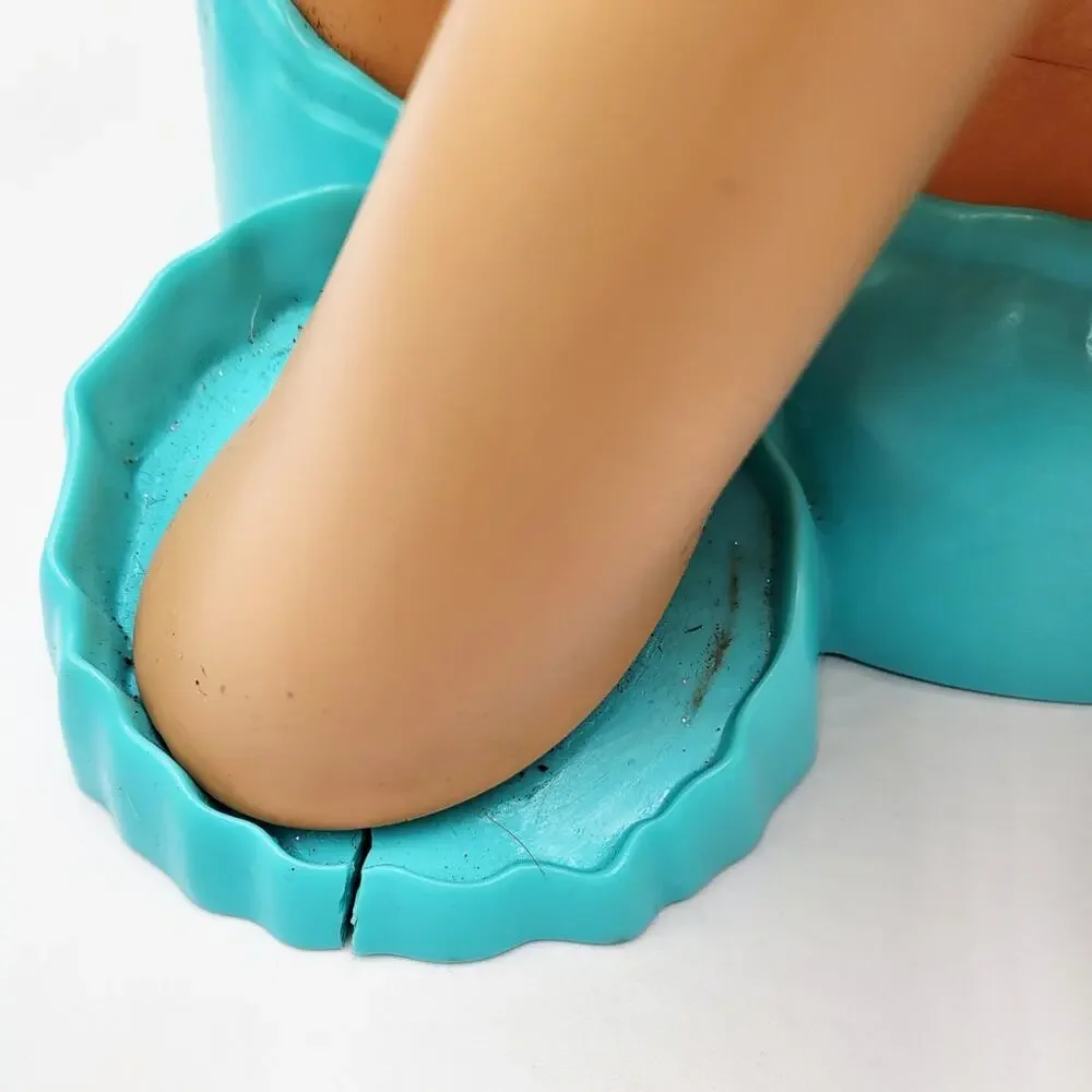 Vtg 1998 2002 Mattel Barbie Primp & Polish Styling Head Blonde Hair Aqua Base